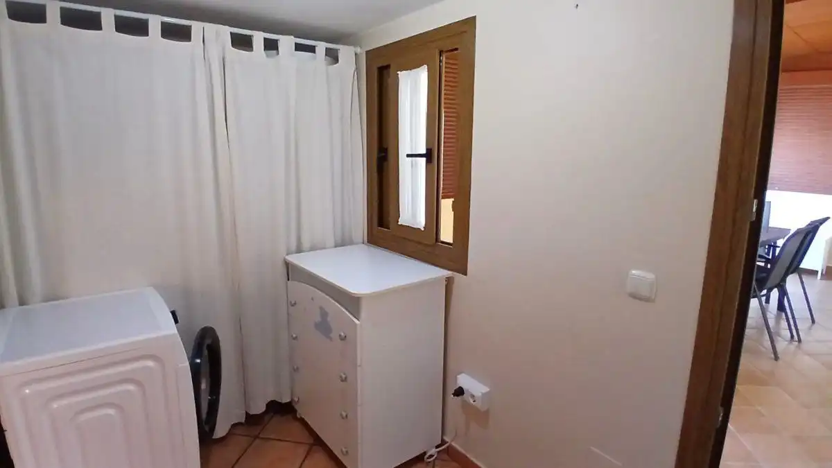 Badezimmer von Wohnungen zur Miete in Casares mit Klimaanlage, Heizung und Terrasse