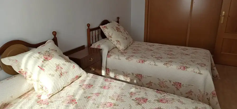 Bedroom of Houses for sale in Navalpino  with Heating and Terrace
