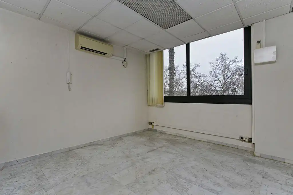 Oficina en venda en Cornellà de Llobregat