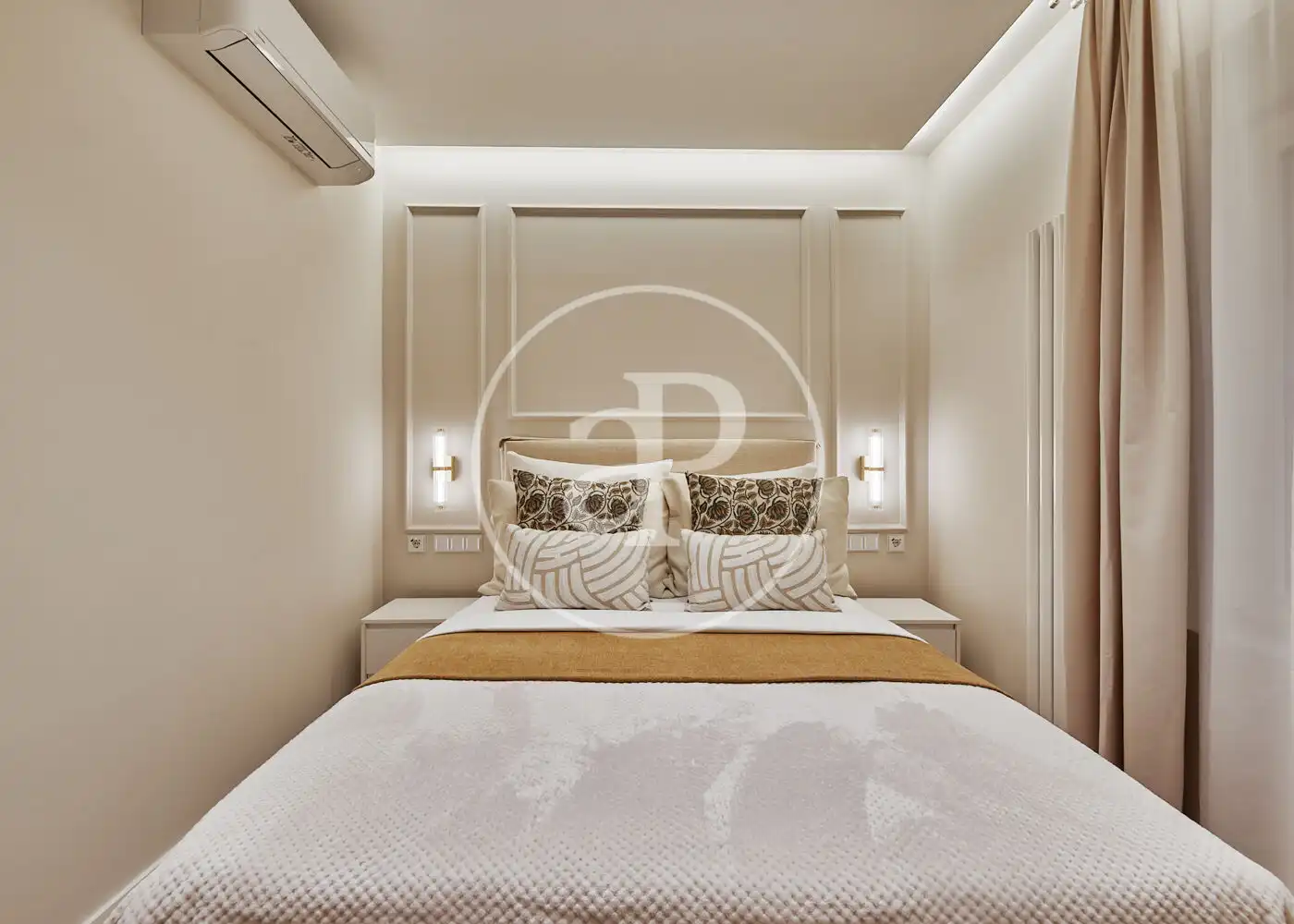 Bedroom of Flat for sale in Madrid  with Air Conditioner, Heating and Furnished