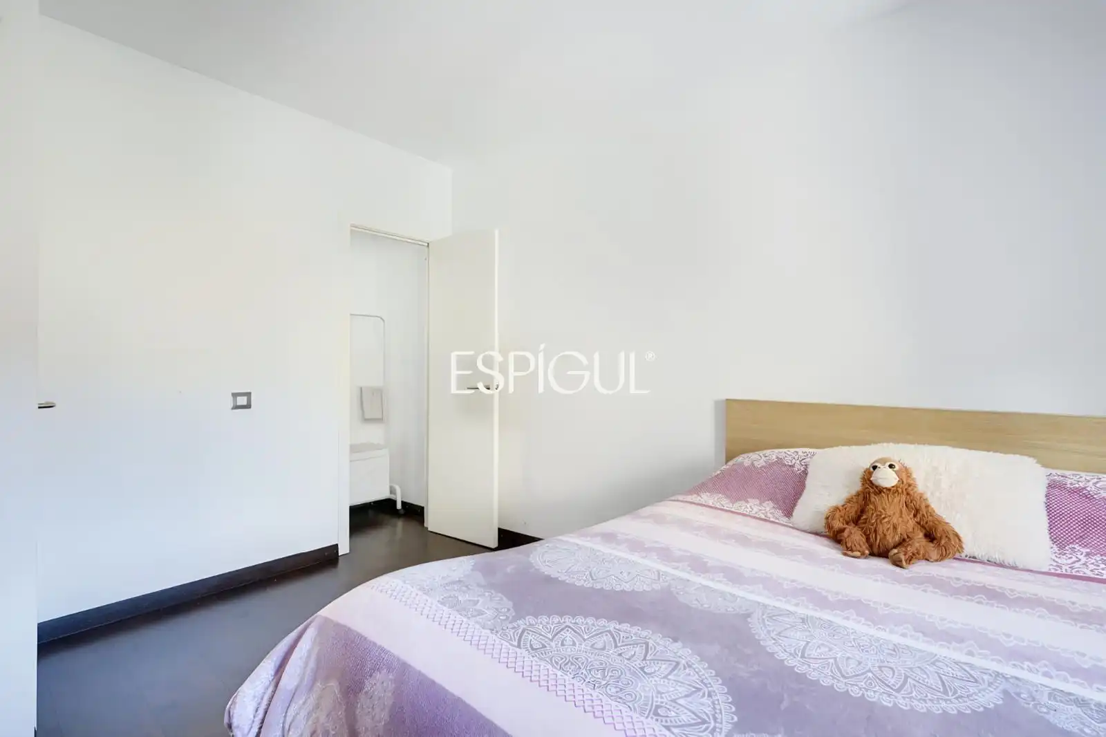 Habitación de Casa adosada en venta en Torroella de Montgrí con Aire acondicionado, Calefacción y Terraza