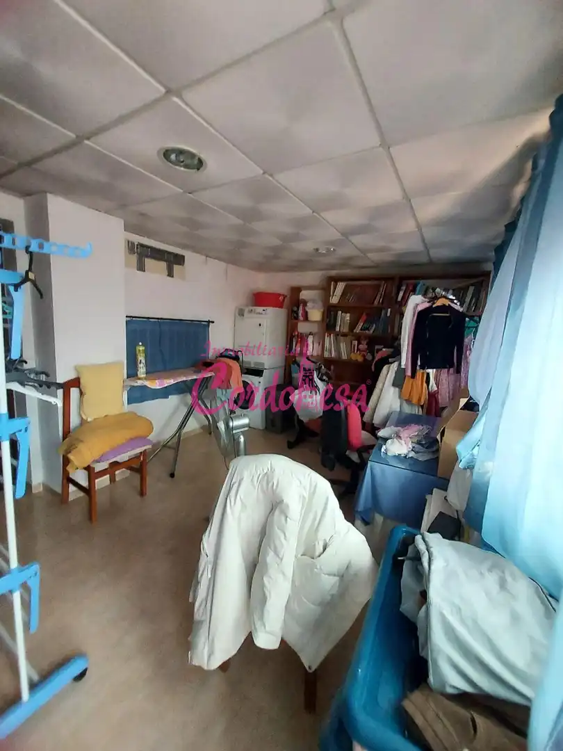Casa amb piscina en venda a Poniente-Norte - Miralbaida - Parque Azahara, imagen 5