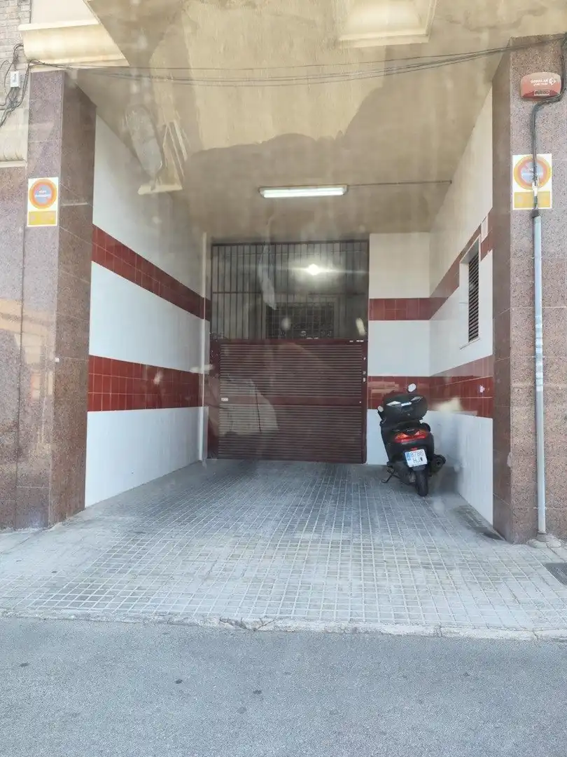 Garage zur Miete in Crevillent