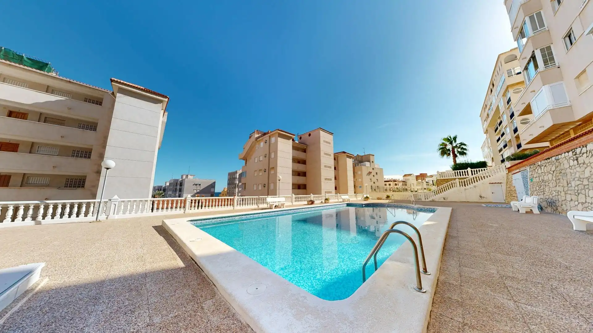 Piscina de Apartament de lloguer en Elche / Elx amb Aire condicionat, Calefacció i Terrassa
