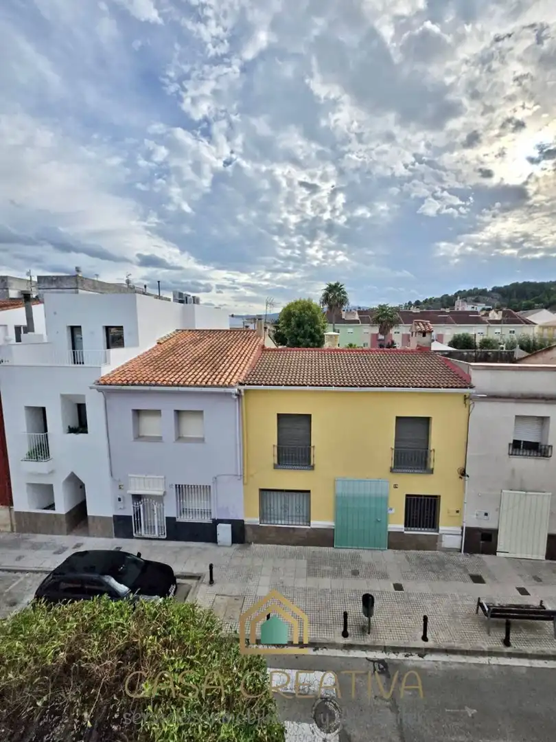 Vista exterior de Casa o xalet en venda en Benirredrà amb Terrassa