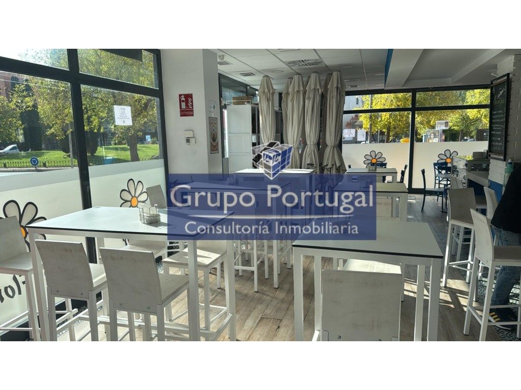 Premises to rent in Parque Oeste - Fuente Cisneros