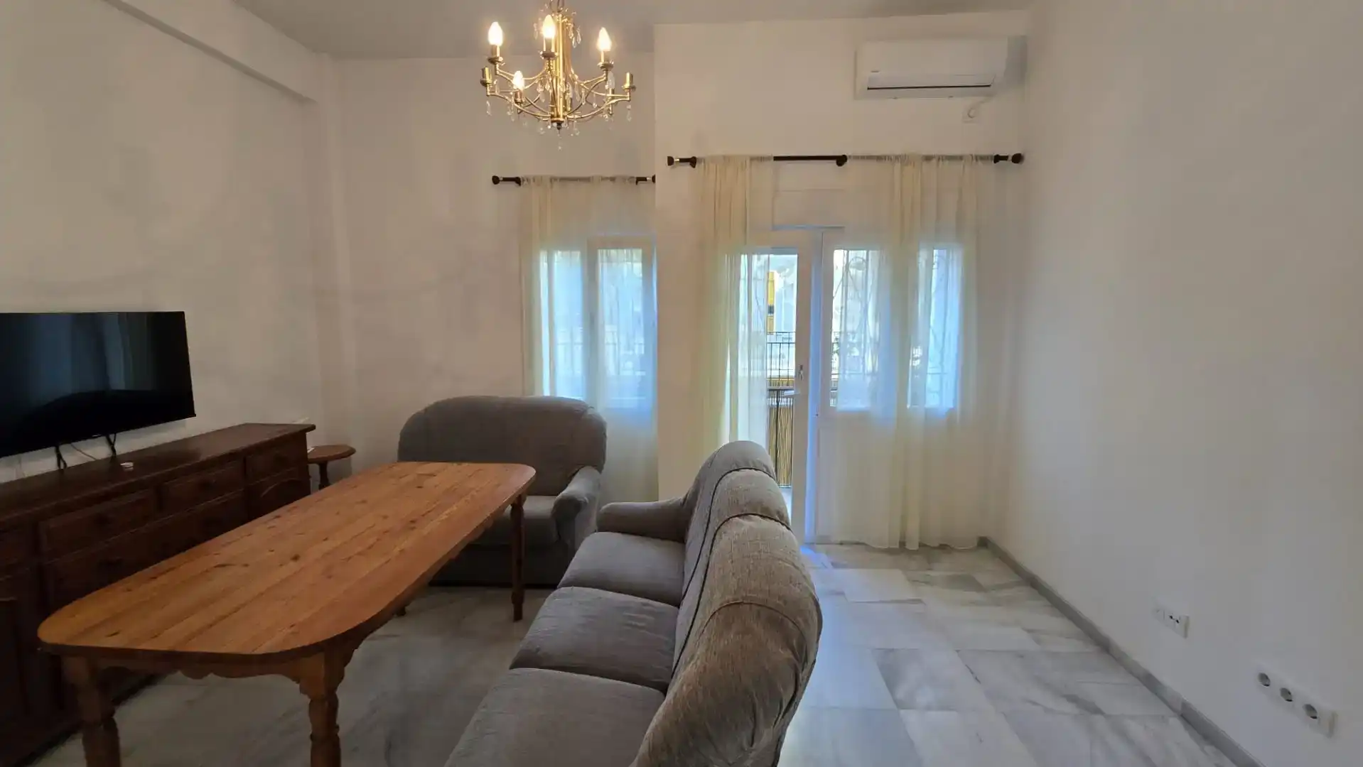 Esszimmer von Wohnung zur Miete in Sevilla mit Klimaanlage, Privatgarten und Möbliert