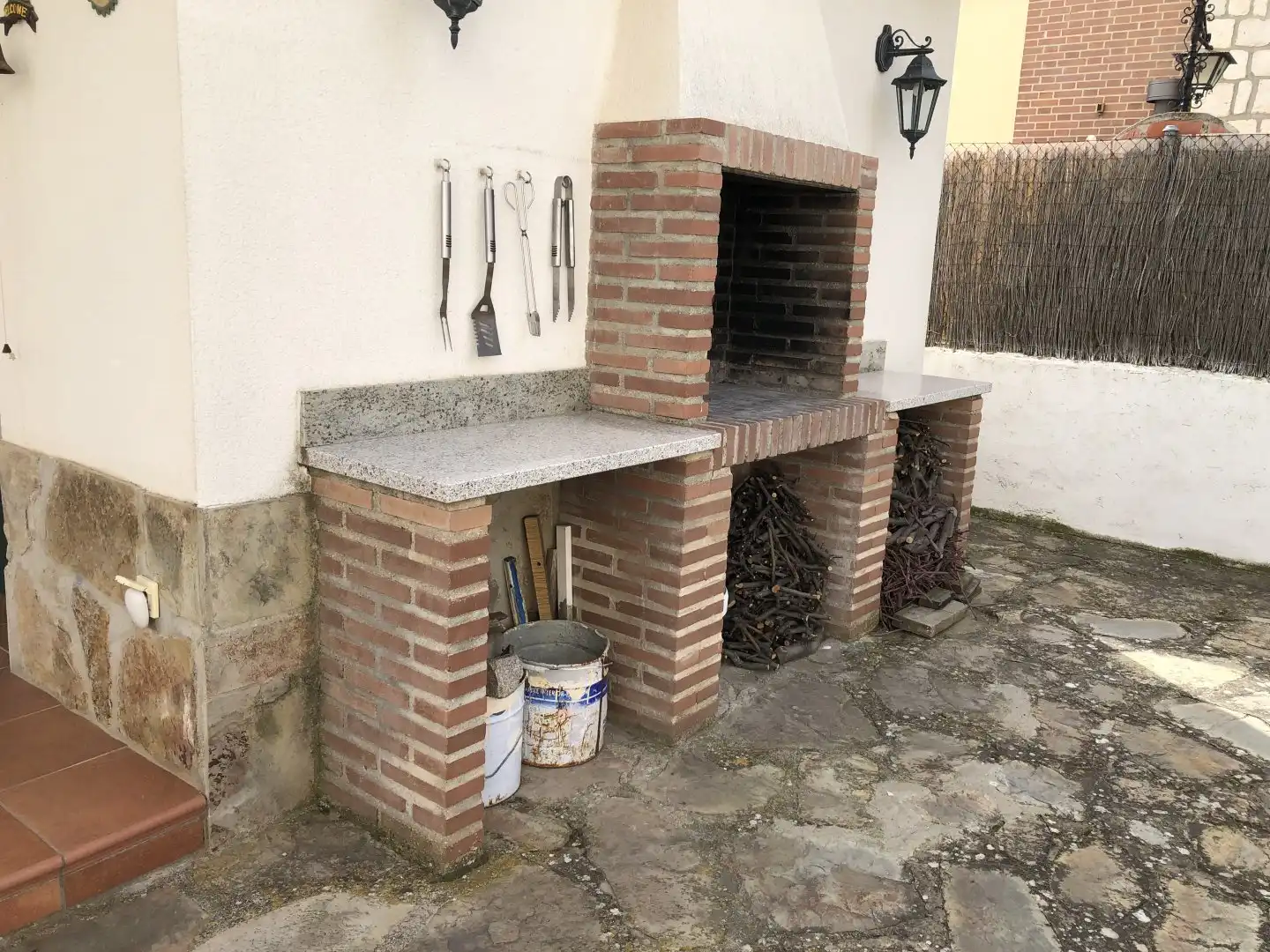 Jardí de Casa o xalet en venda en La Lastrilla  amb Calefacció, Jardí privat i Traster