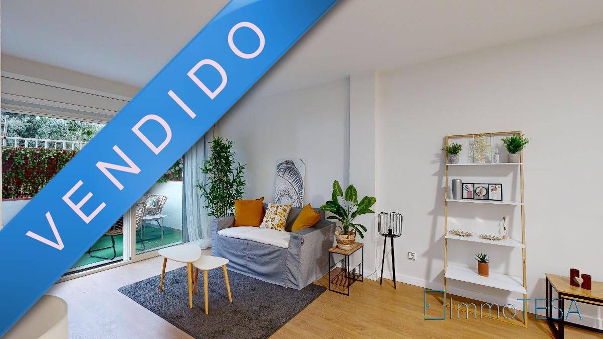 Living room of Flat for sale in Barberà del Vallès  with Parquet flooring and Terrace