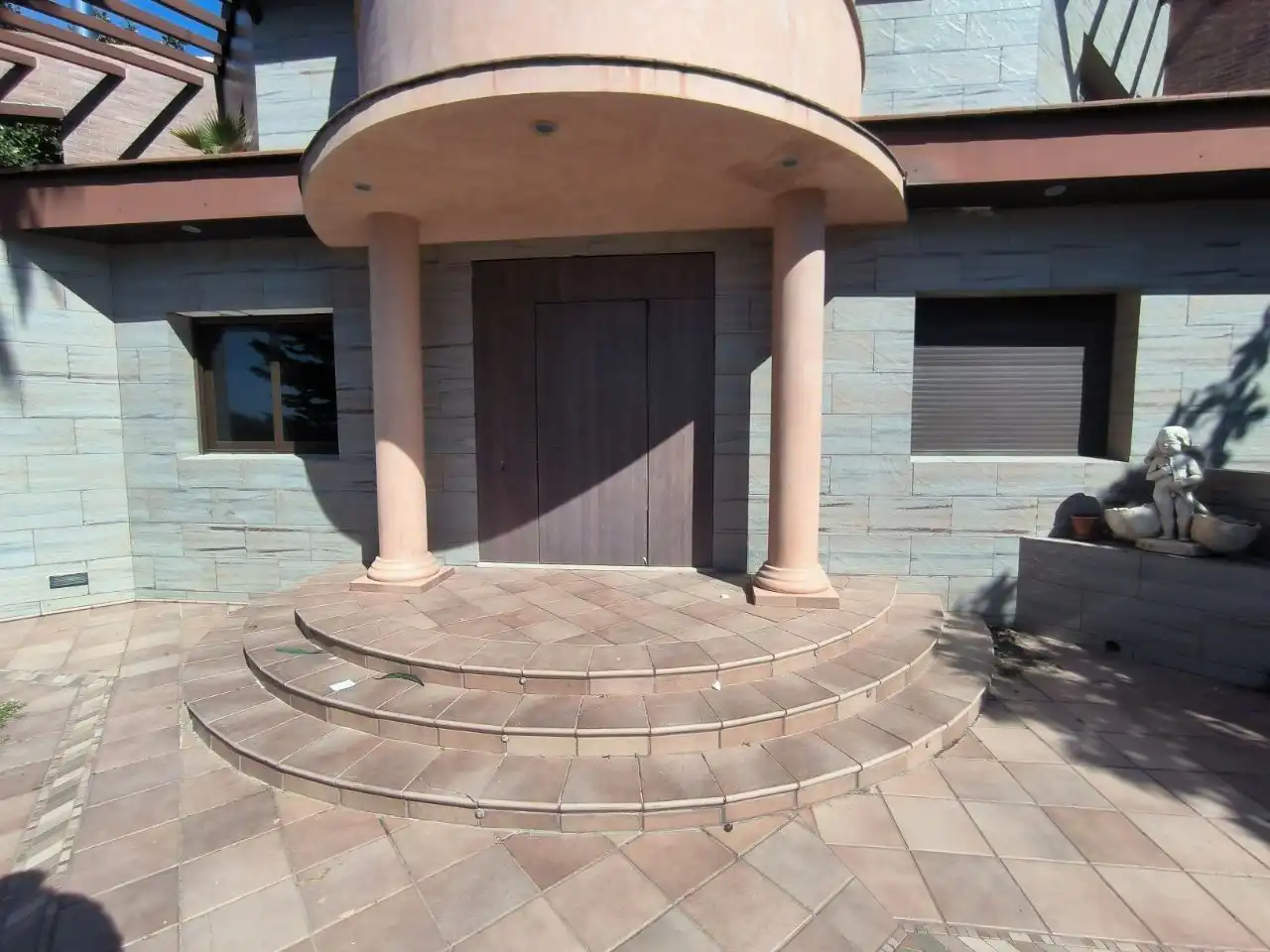 Casa o chalet en venta en Vilanova i la Geltrú con Aire acondicionado, Calefacción y Jardín privado