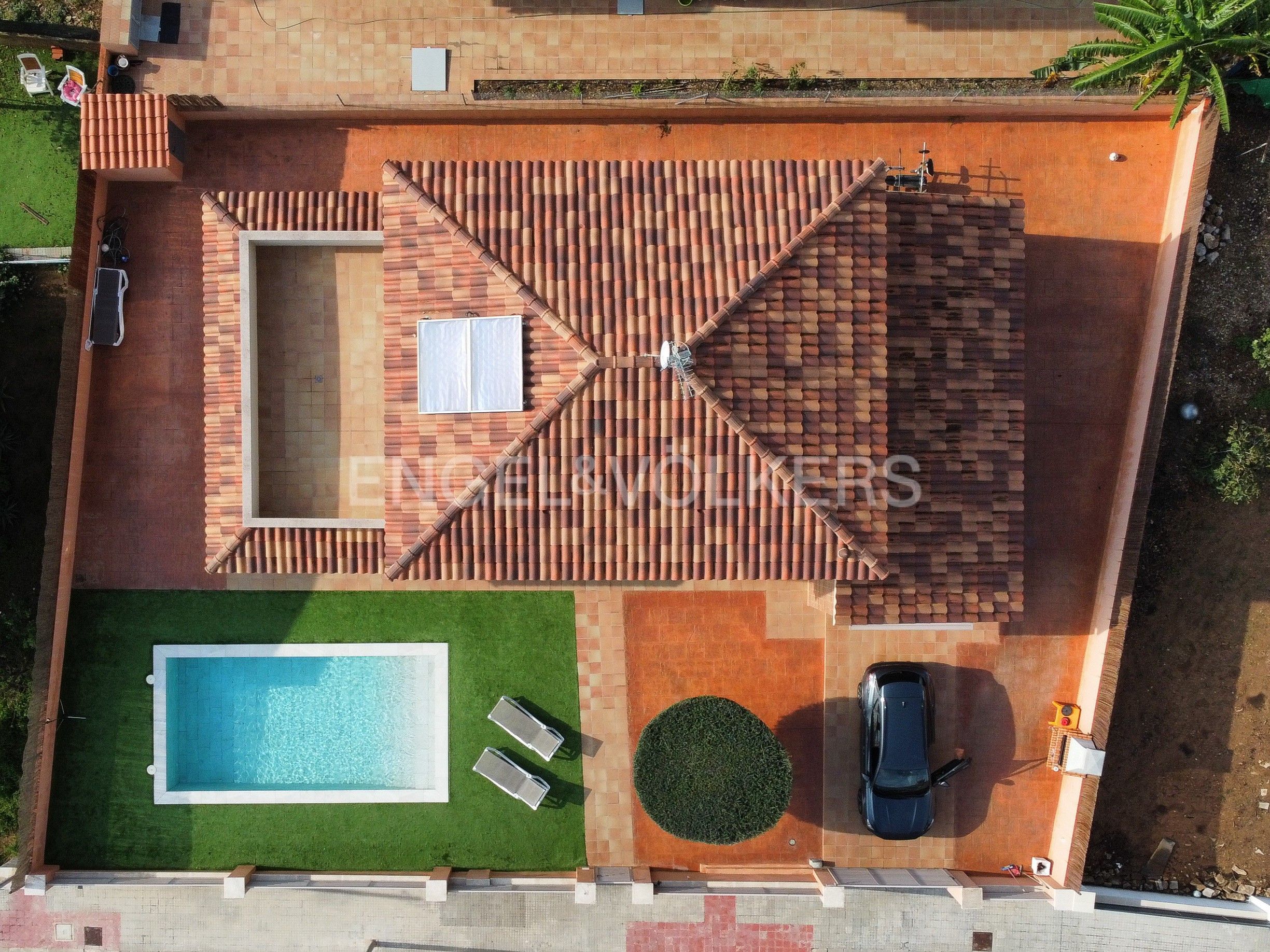 Vista exterior de Casa o xalet en venda en Cubelles amb Aire condicionat, Calefacció i Jardí privat