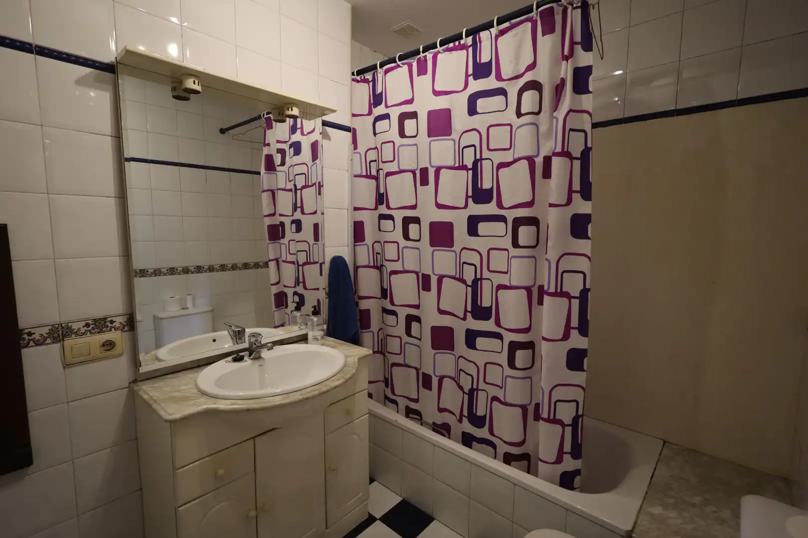 Baño de Casa o chalet en venta en Oviedo  con Calefacción y Trastero