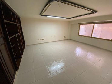 Oficina en venda a Casc Urbà