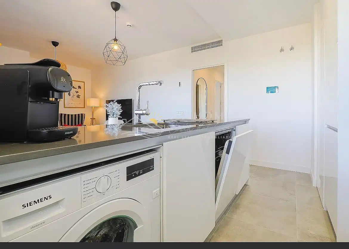 Cocina de Apartamento en venta en Málaga con Terraza, Piscina y Horno