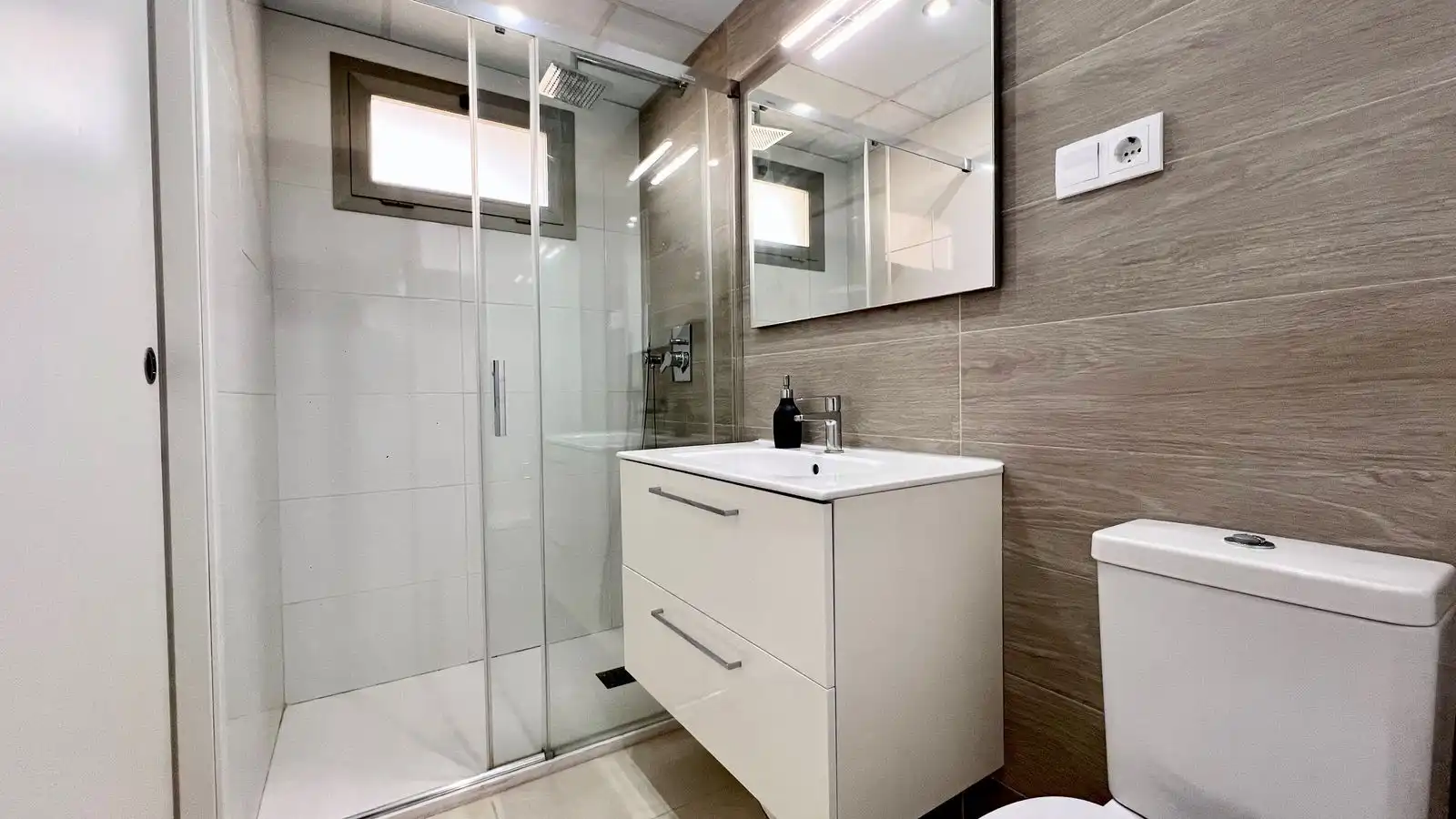 Apartamento con piscina en venta en N/A, imagen 13