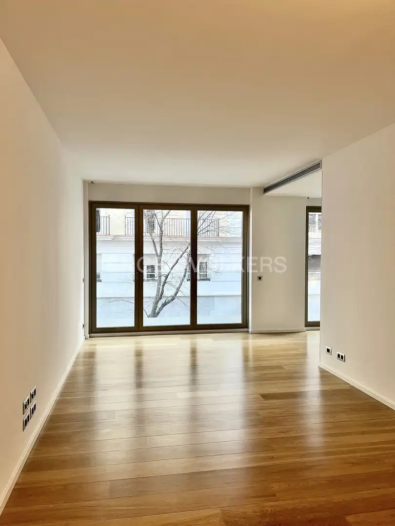 Vista exterior de Piso de alquiler en Madrid con Aire acondicionado, Calefacción y Trastero