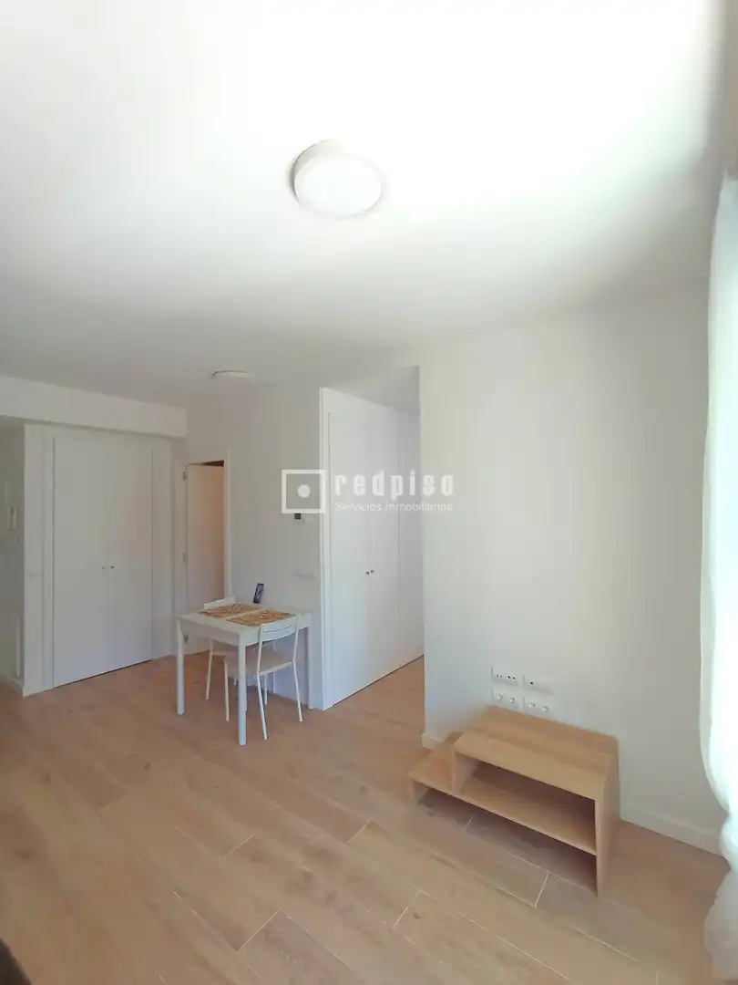 Bedroom of Flat for rent in Madrid  with Heating, Private garden and Terrace