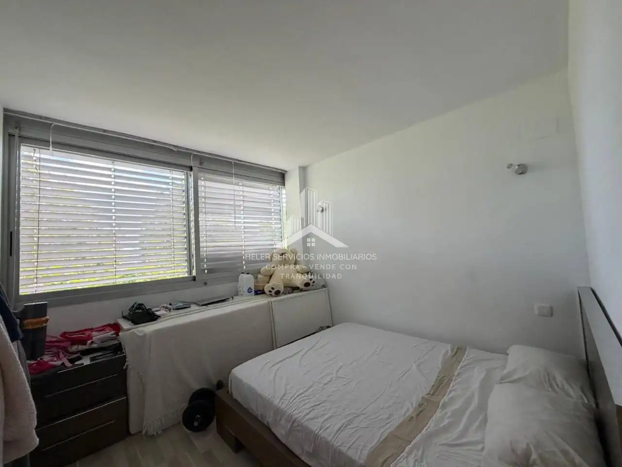 Habitación de Piso en venta en Castellón de la Plana / Castelló de la Plana con Balcón y Alarma