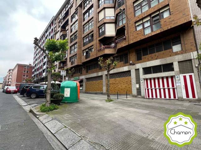 Garaje en Venta en Poetā Diez Gābiño Kāleā en Centro