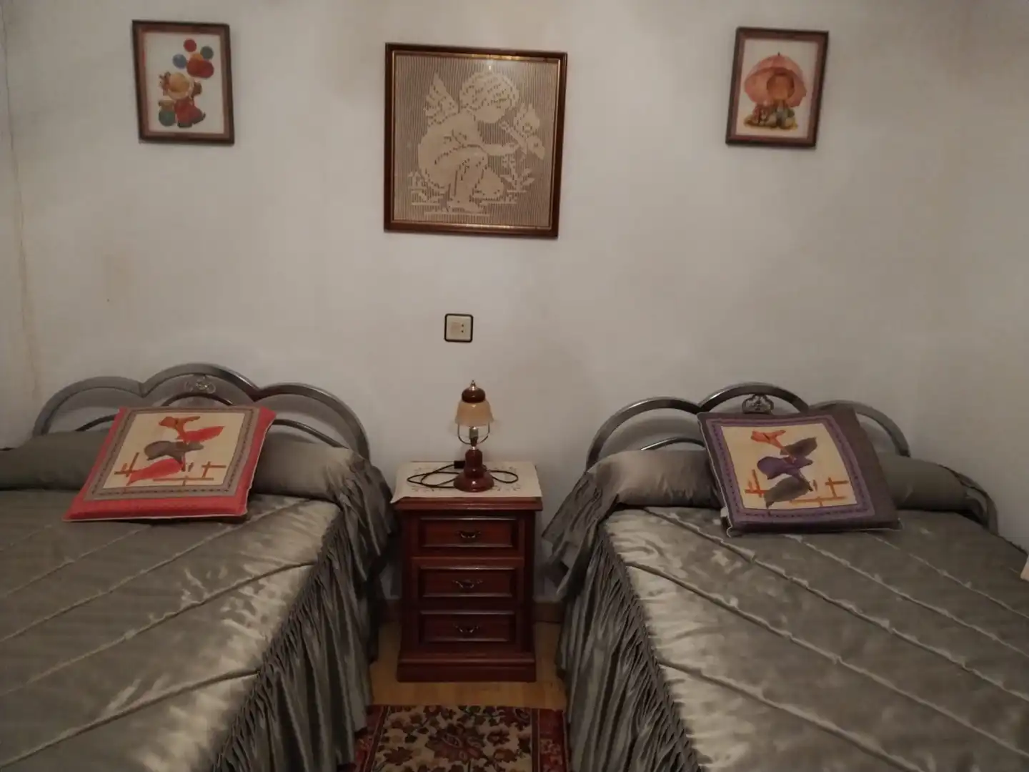 Dormitori de Finca rústica en venda en Riello amb Traster i Moblat