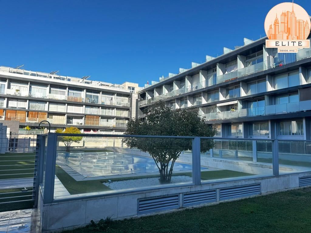 Exterior view of Duplex for sale in  Madrid Capital  with Private garden, Terrace and Community pool