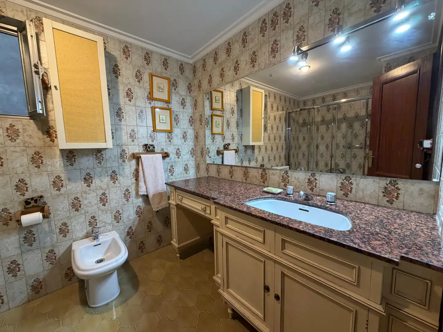 Baño de Piso en venta en Avilés con Calefacción, Parquet y Terraza