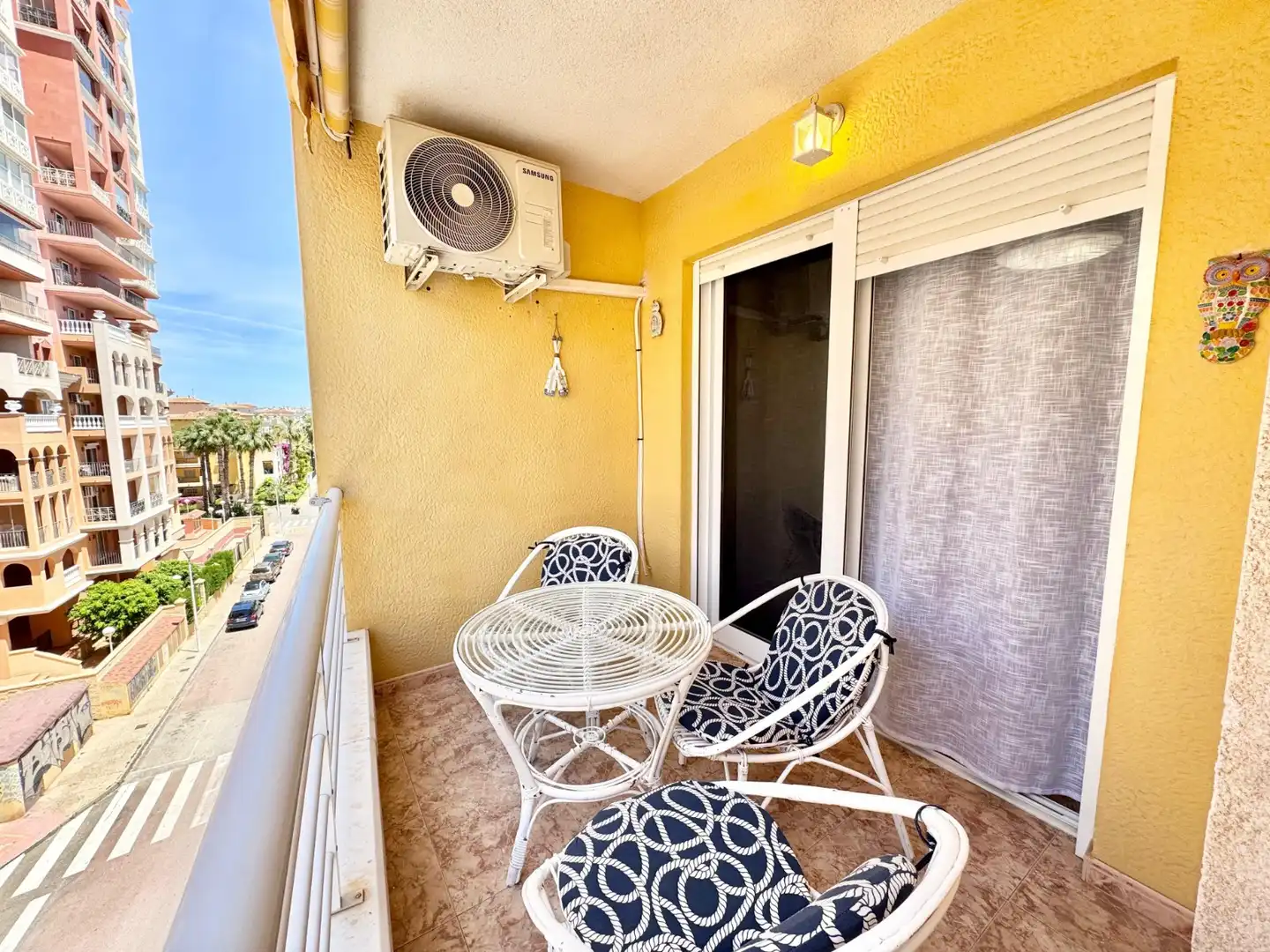 Terrassa de Apartament de lloguer en Torrevieja amb Traster, Moblat i Forn