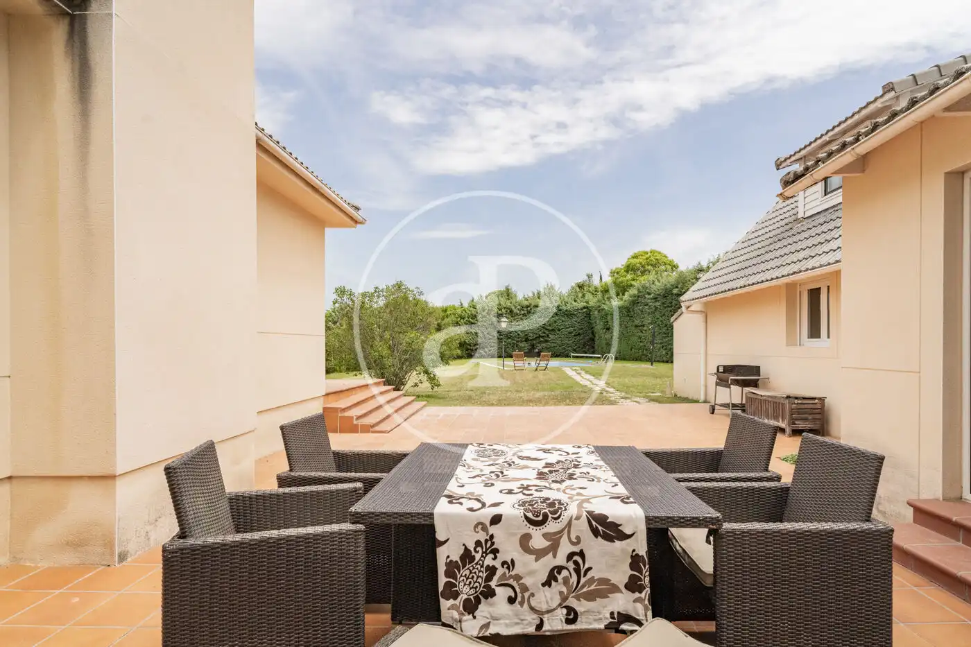Terrassa de Casa o xalet en venda en Boadilla del Monte amb Calefacció, Jardí privat i Traster