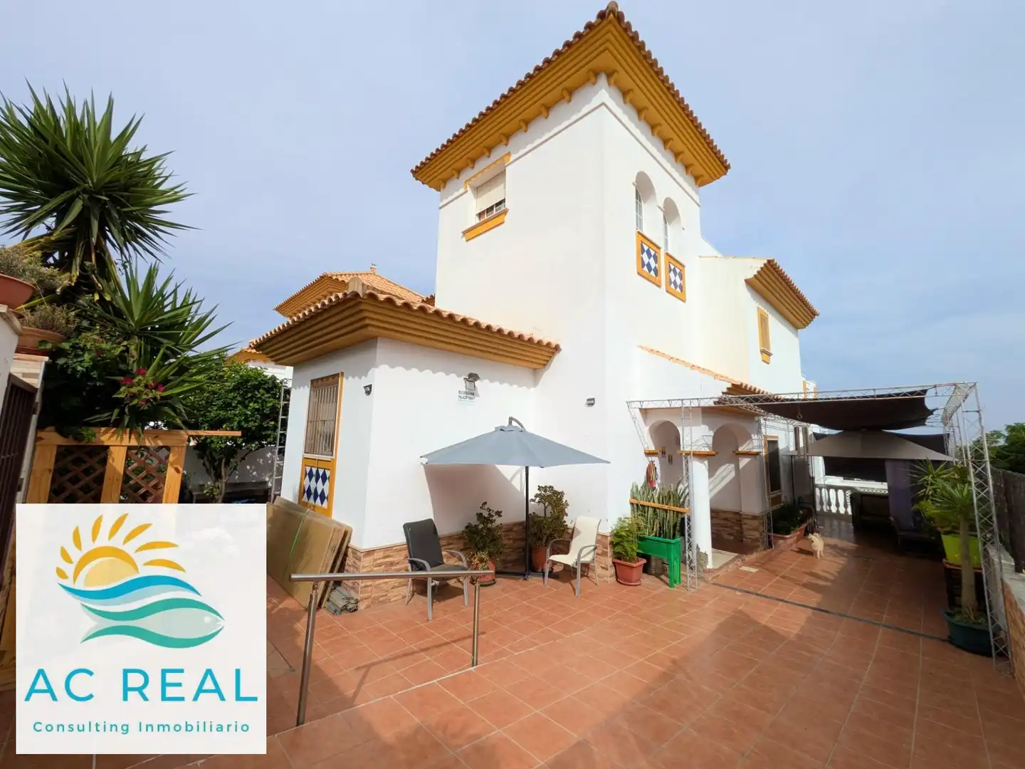 Chalet con piscina en venta en Calle HAITI