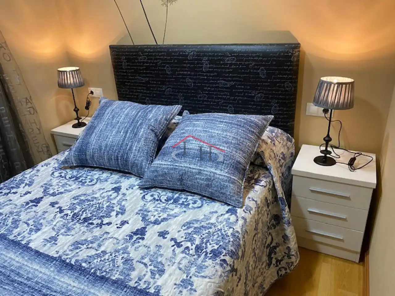 Schlafzimmer von Wohnungen zur Miete in León Capital  mit Heizung, Parkett und Abstellraum