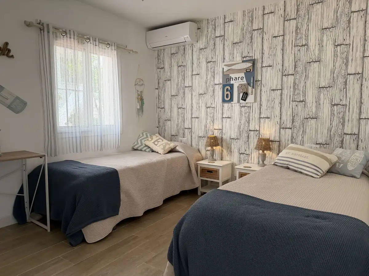 Habitación de Apartamento en venta en Marbella con Aire acondicionado y Piscina comunitaria