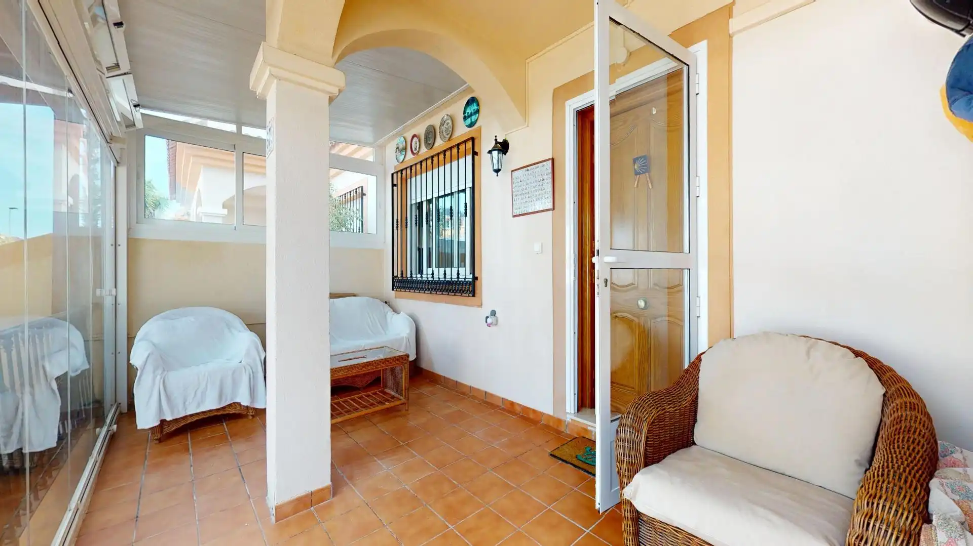 Einfamilien-Reihenhaus zum Verkauf in Pilar de la Horadada mit Terrasse und Balkon