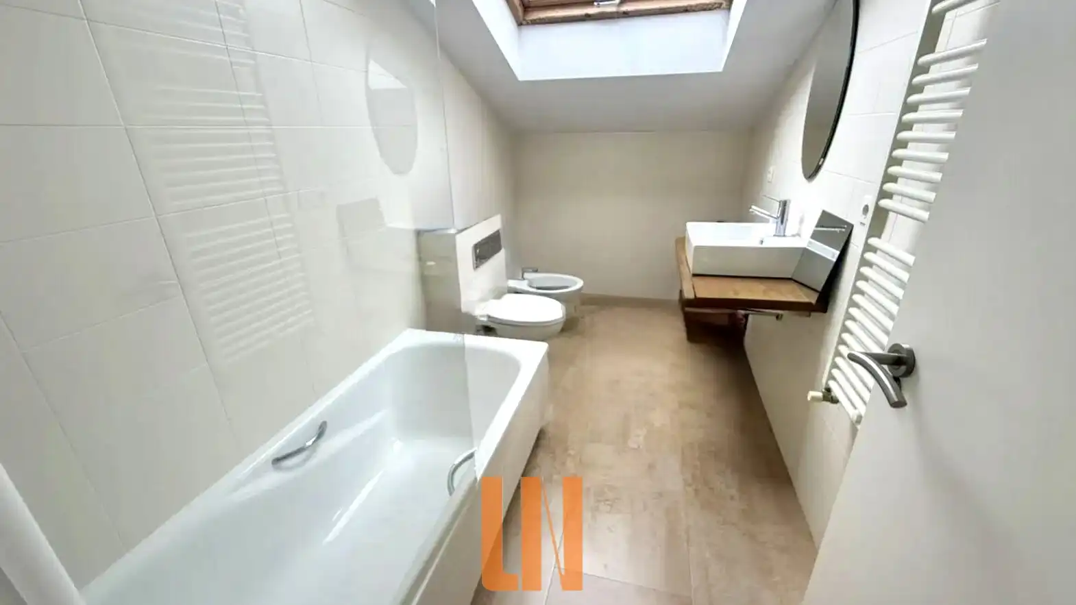 Bathroom of Houses for sale in Miño  with Heating, Private garden and Parquet flooring