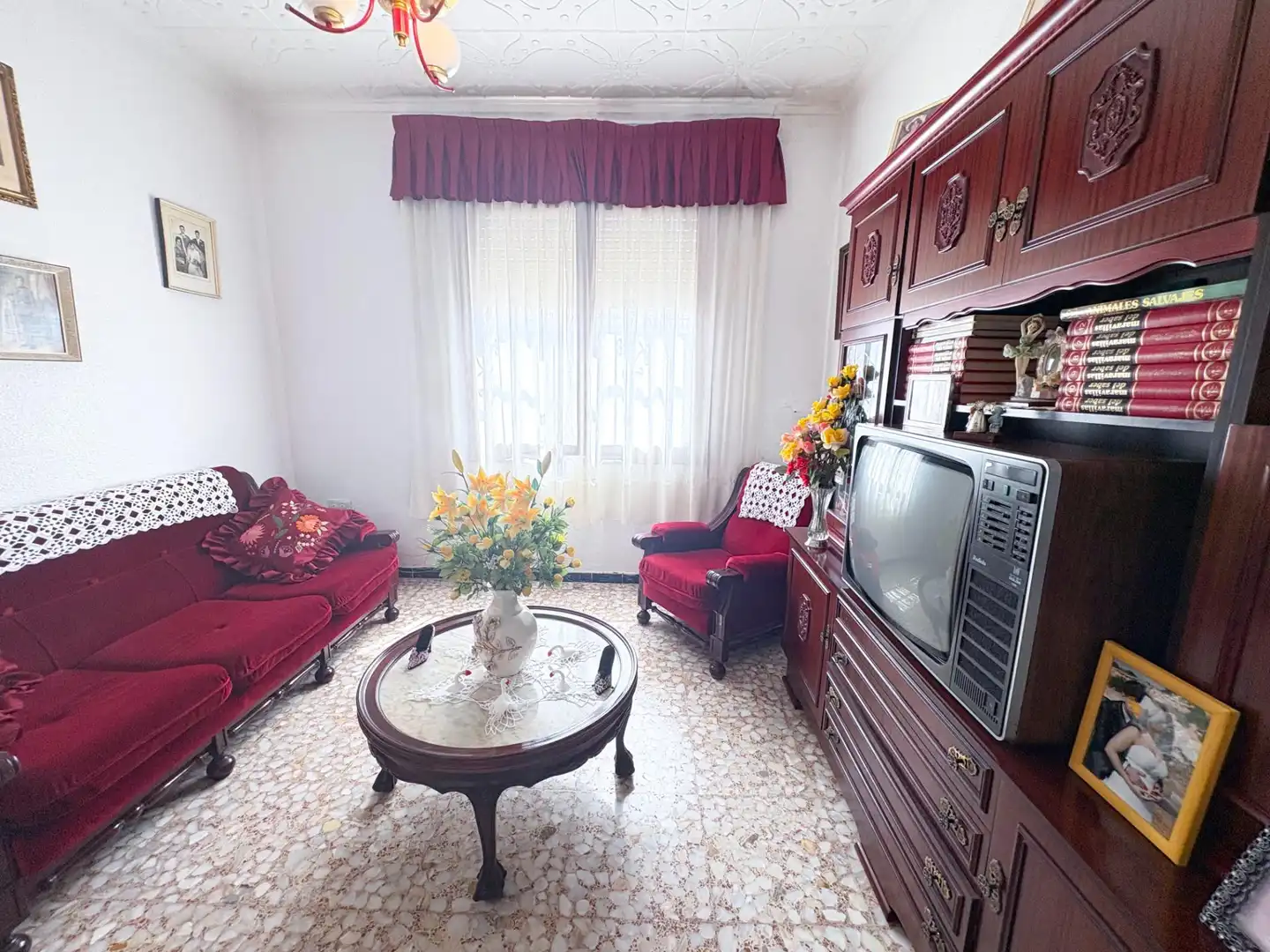 Sala d'estar de Casa adosada en venda en Los Montesinos amb Aire condicionat, Calefacció i Traster