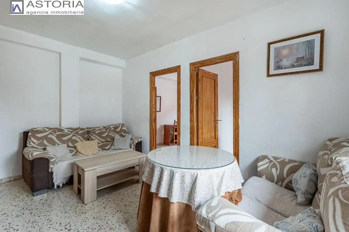 Wohnzimmer von Wohnung zum Verkauf in Granada mit Möbliert und Balkon