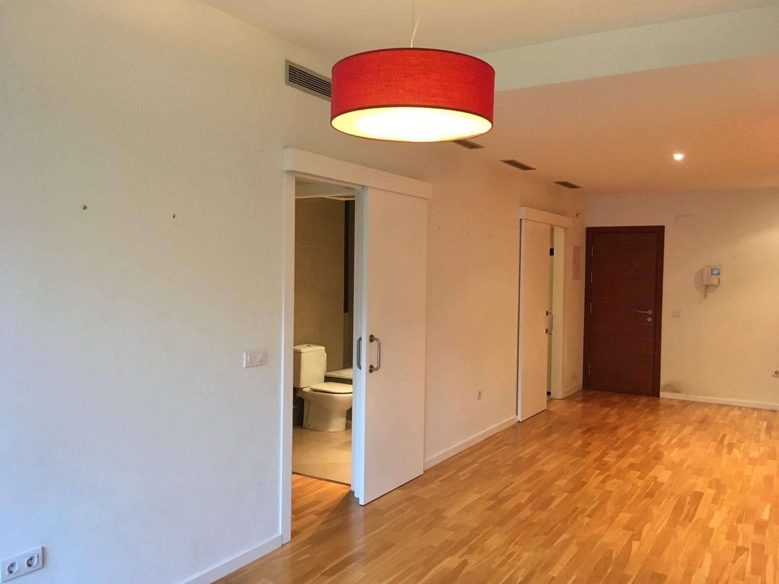 Piso de alquiler en  Valencia Capital con Aire acondicionado y Calefacción