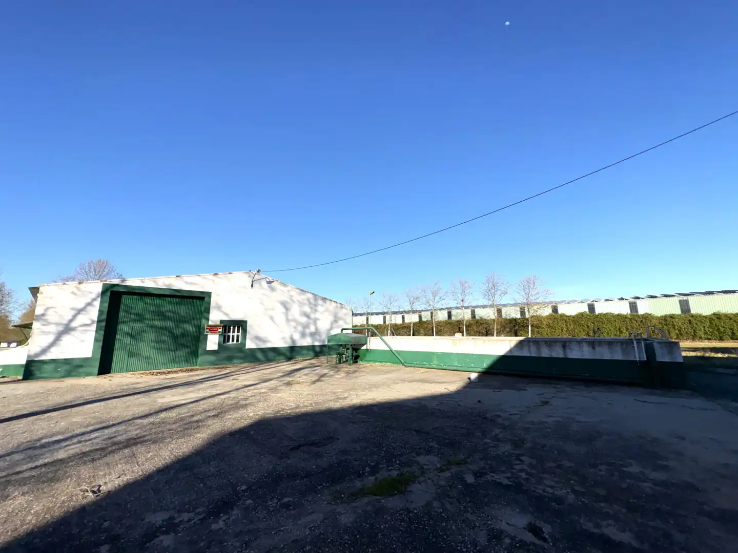 Vista exterior de Nave industrial en venta en Cedillo del Condado con Alarma
