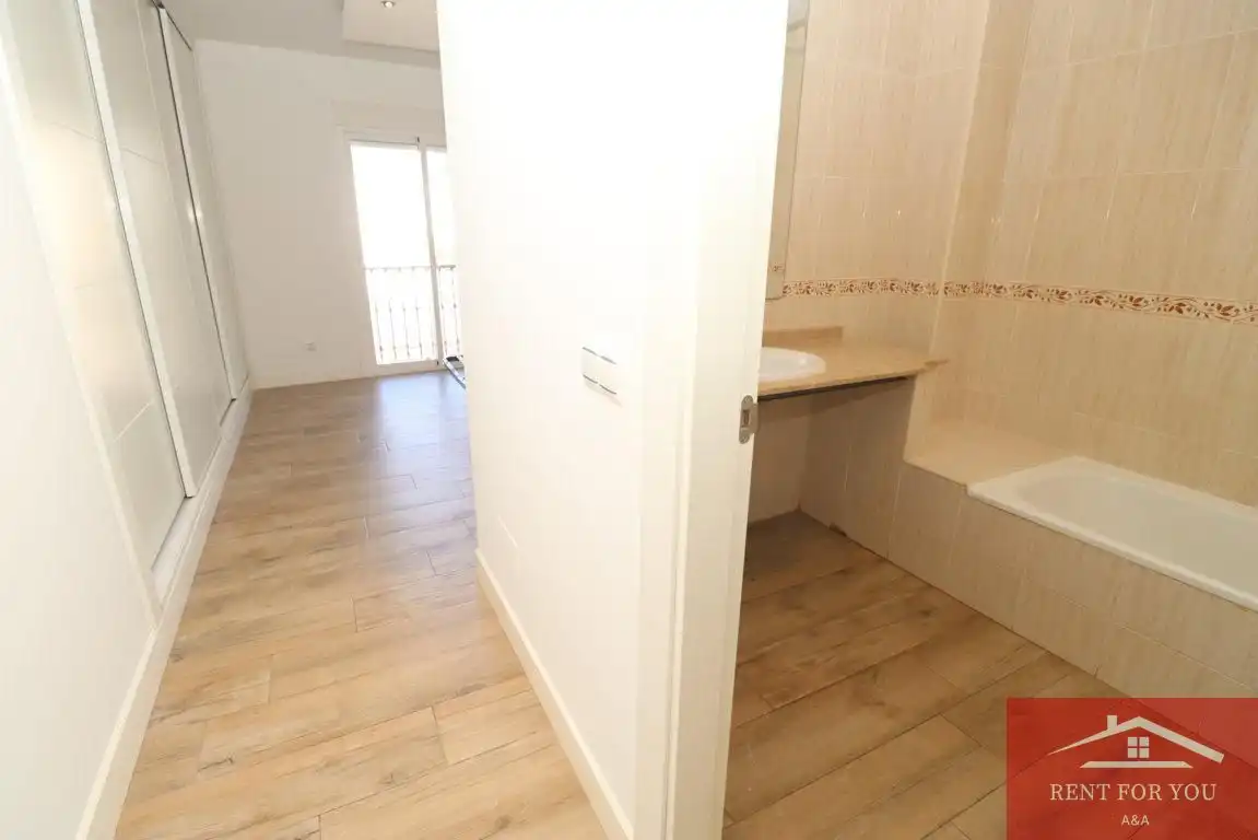 Habitación de Piso de alquiler en Alhaurín El Grande con Aire acondicionado