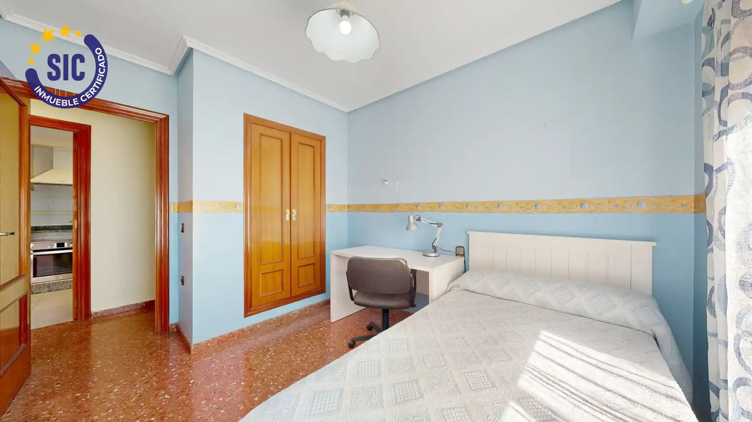 Bedroom of Flat for sale in Torrent  with Balcony