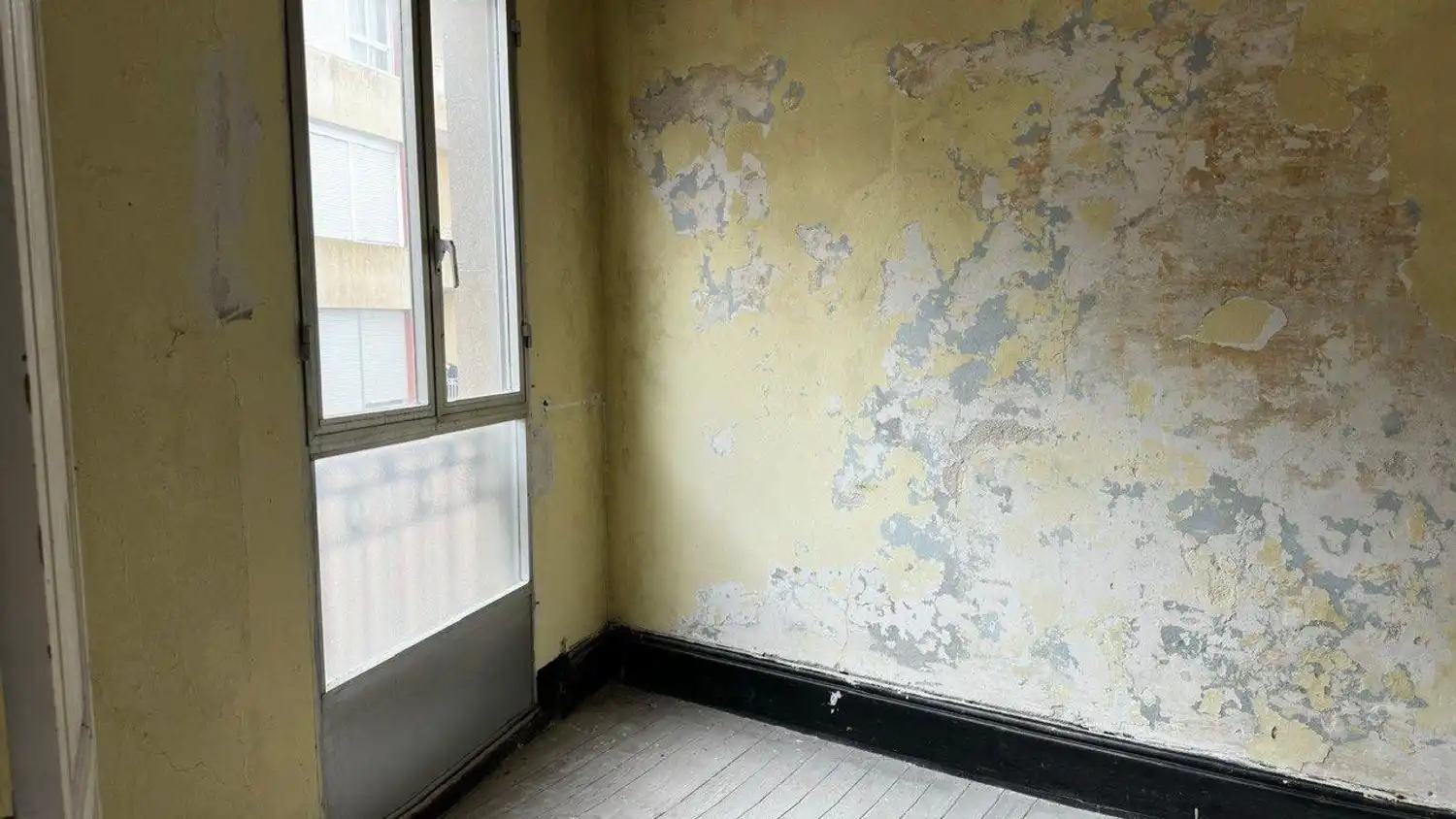 Piso en venta en Marín con Balcón