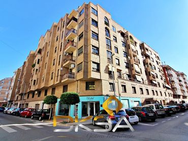 Local comercial en venta en Calle PARE LUIS MARIA LLOP