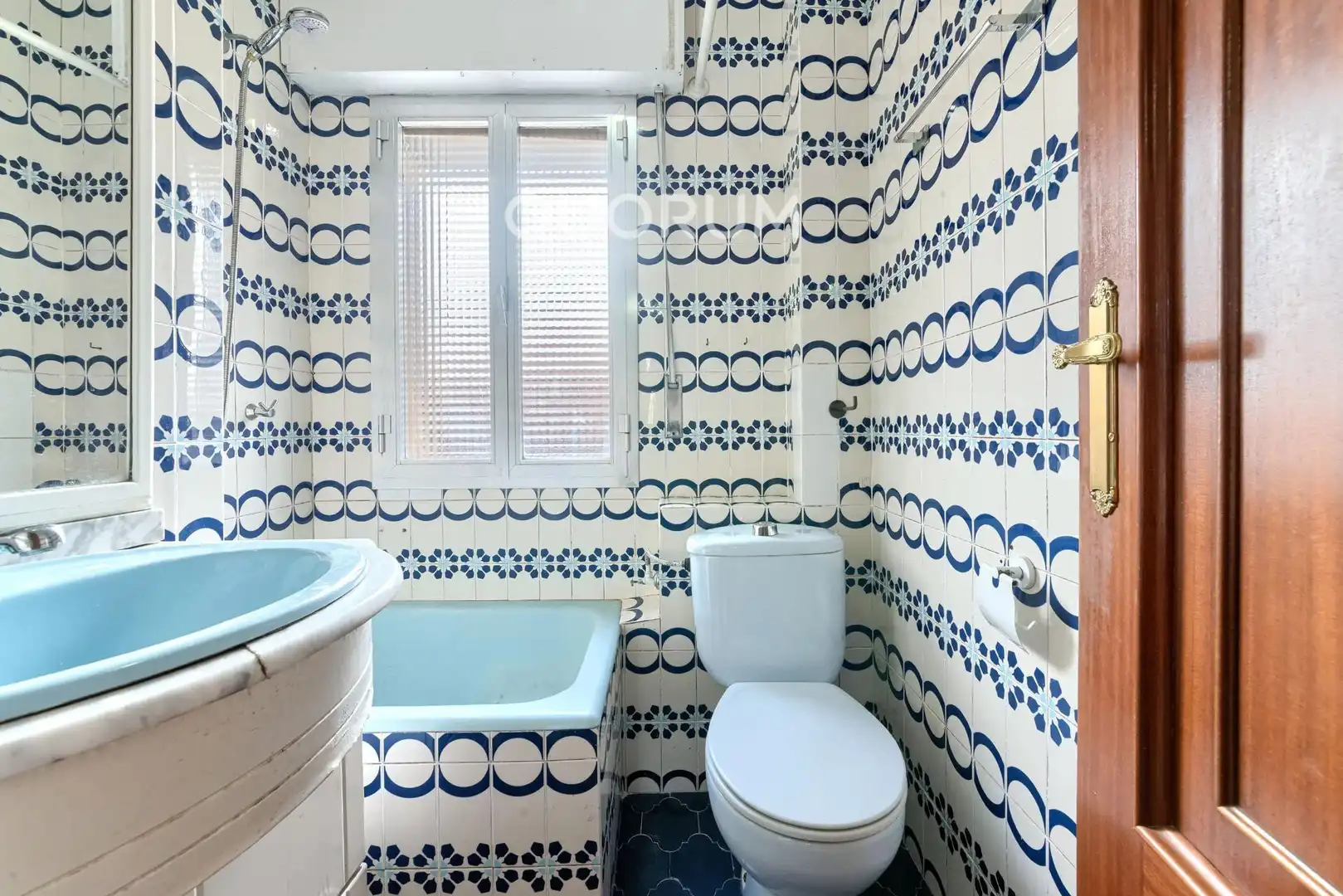 Bathroom of Flat for sale in Basauri   with Heating, Parquet flooring and Terrace