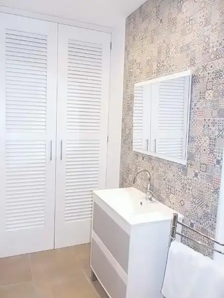 Bany de Pis de lloguer en  Palma de Mallorca amb Aire condicionat, Calefacció i Moblat