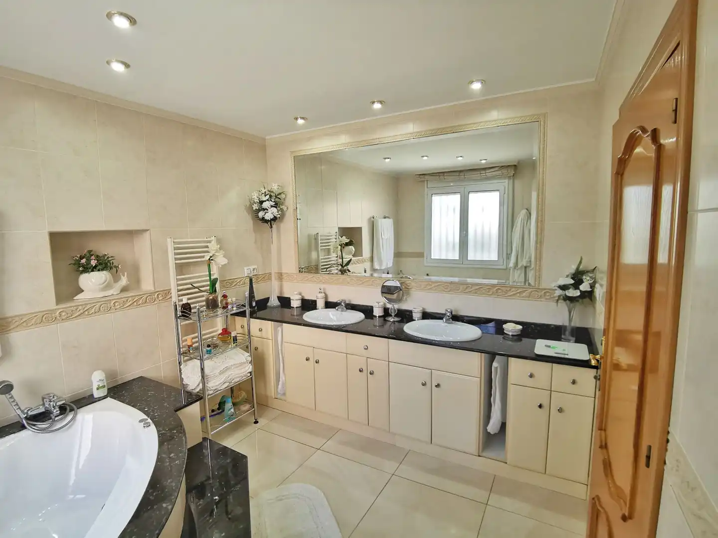 Casa con piscina en venta en Fenals, imagen 24