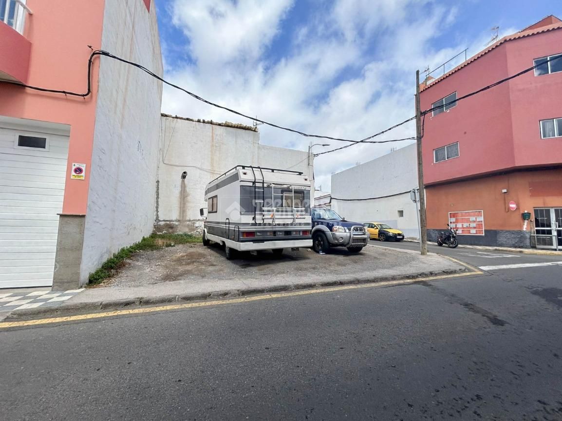 Parkplatz von Residential zum Verkauf in Agüimes