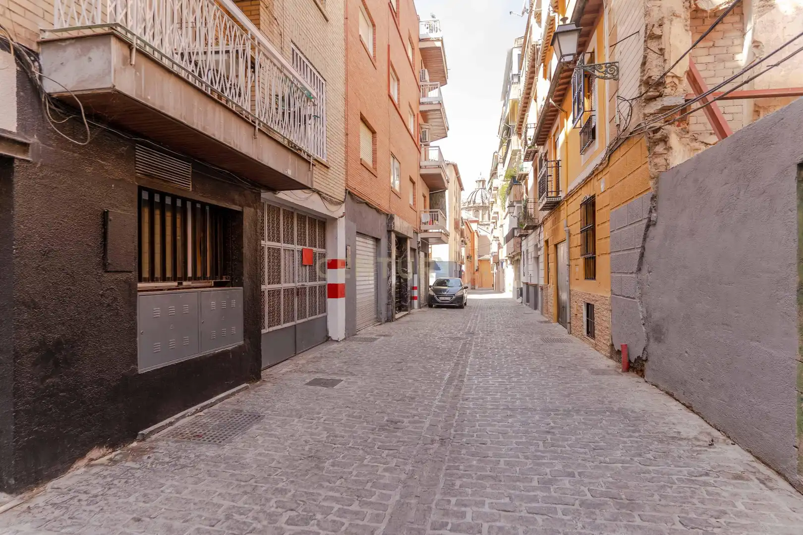 Vista exterior de Pis en venda en Granada amb Aire condicionat