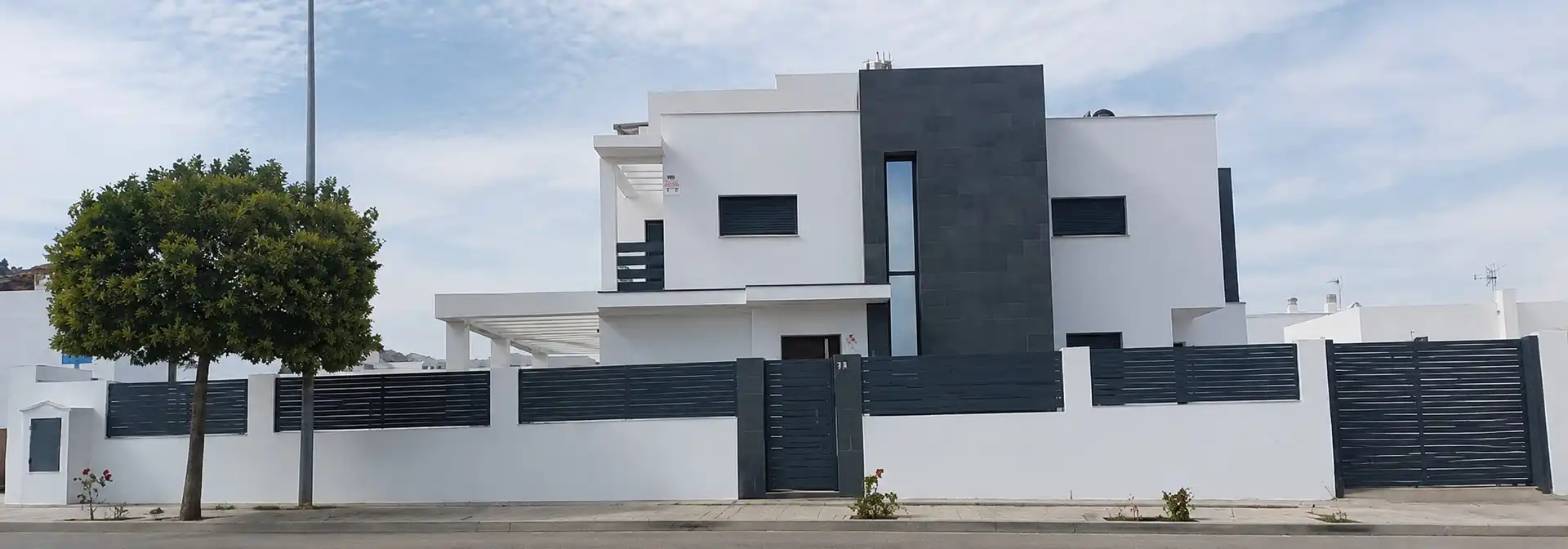 Vista exterior de Casa o chalet de alquiler en Alhaurín de la Torre con Aire acondicionado, Calefacción y Jardín privado