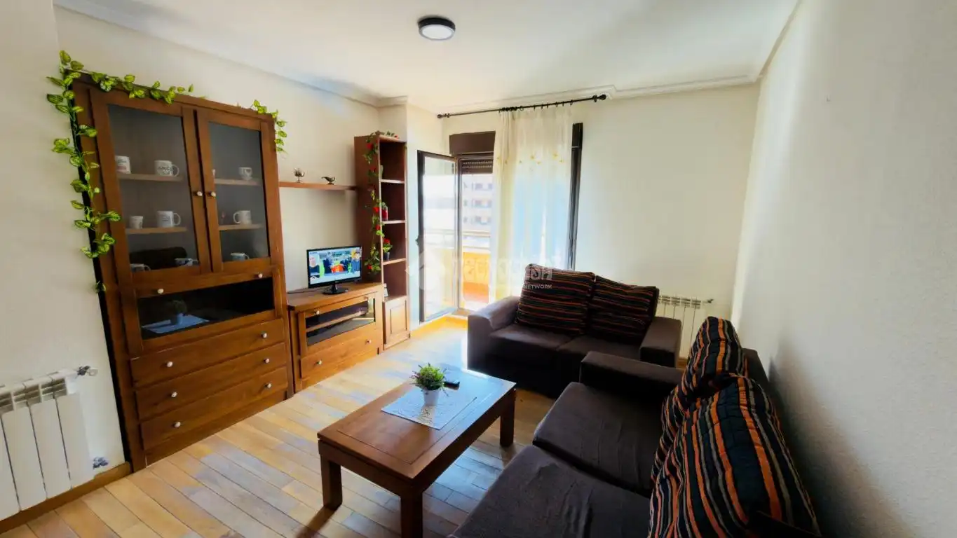 Sala de estar de Piso en venta en Seseña con Calefacción, Terraza y Piscina comunitaria
