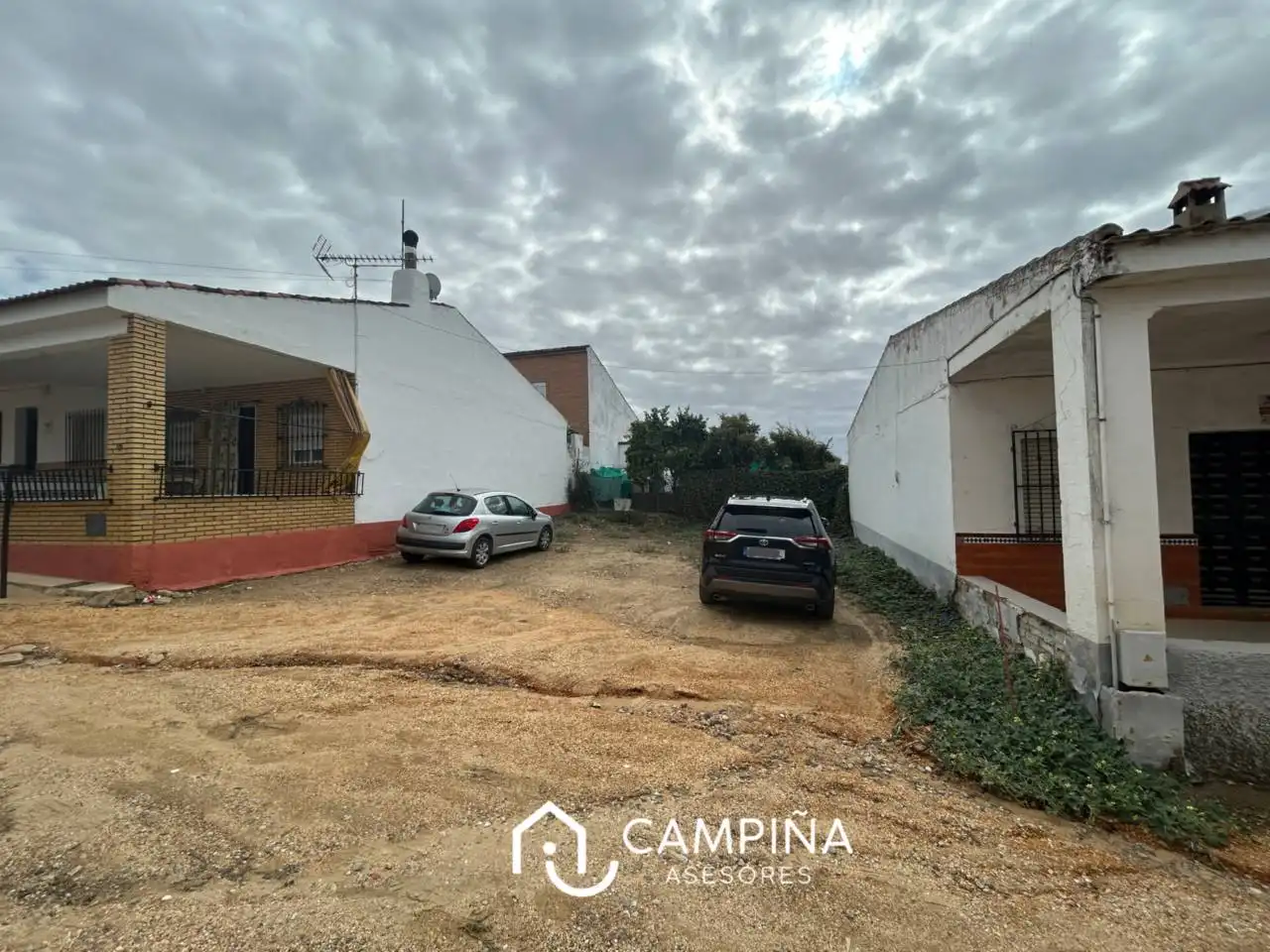 Terrenys i solars en venda a Urbanizacion Clarines Virgen Montemayor