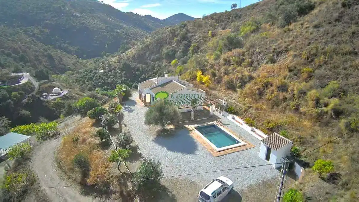 Finca rústica en venda a Árchez